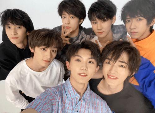 娱乐吃瓜酱时代少年团,娱乐吃瓜酱时代的青春偶像传奇